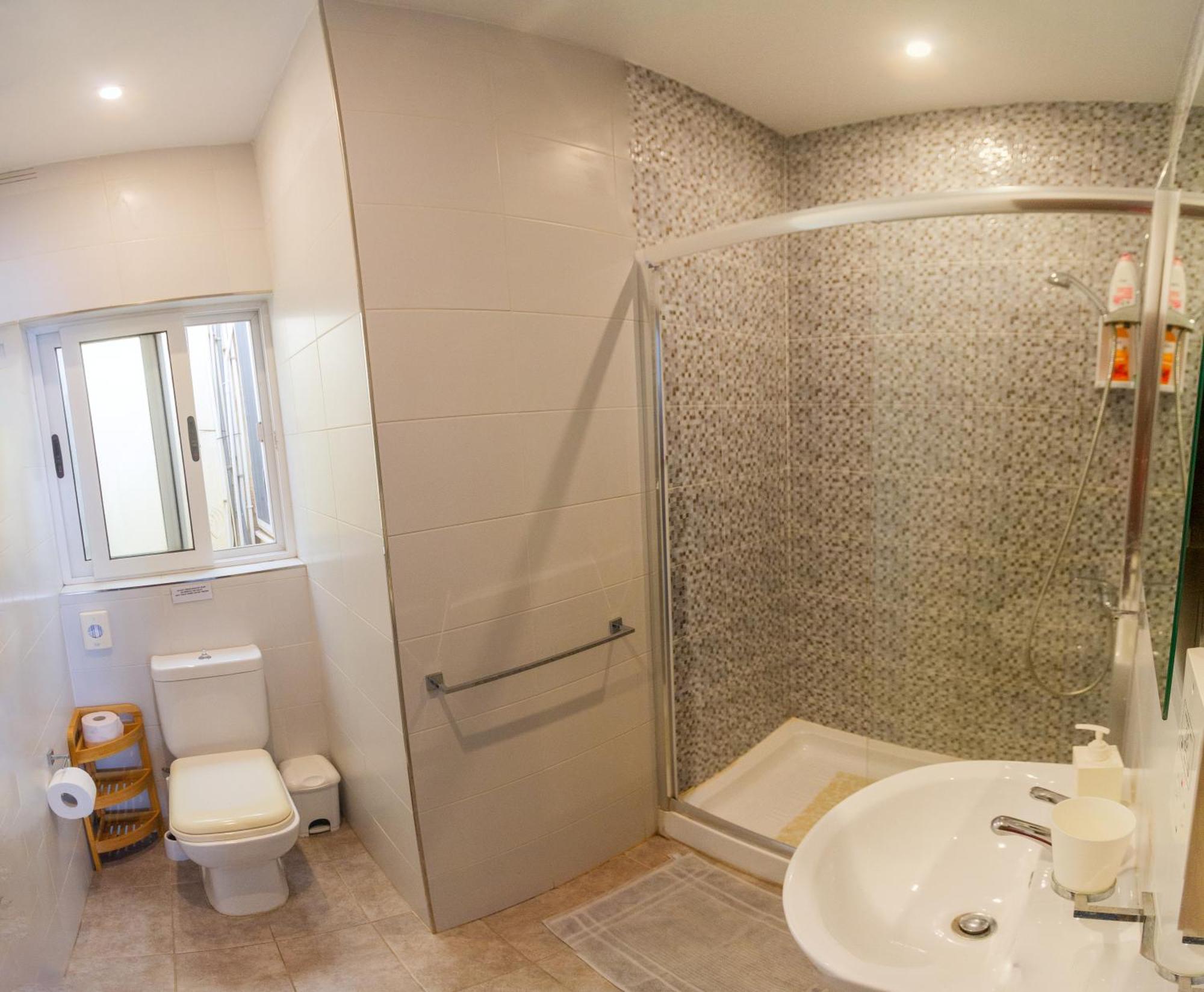 Modern & Central 2 Bedroom & 2 Bathrooms Apartment Msida Exterior photo