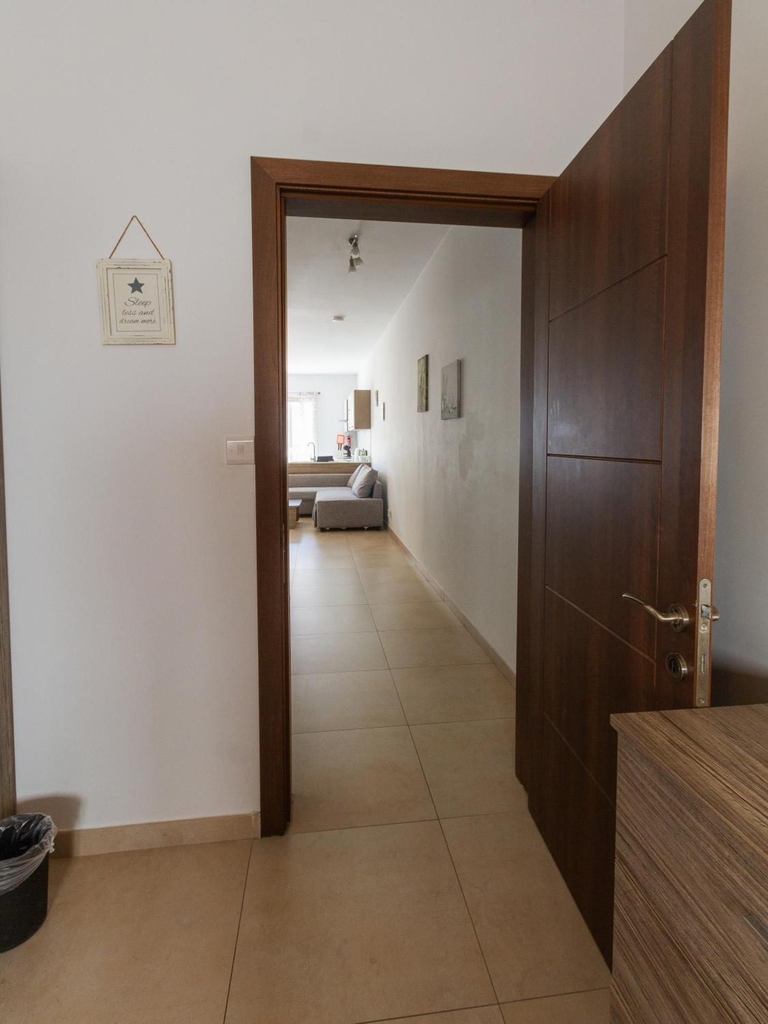 Modern & Central 2 Bedroom & 2 Bathrooms Apartment Msida Exterior photo